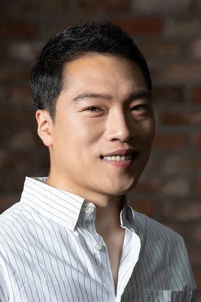 Yoon Moon-sik