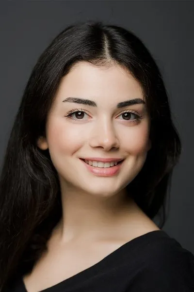 Özge Yagiz