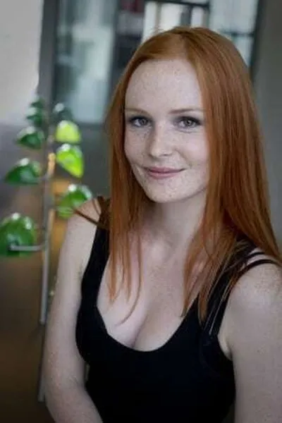 Maaike Neuville
