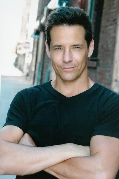 Simon Fenton