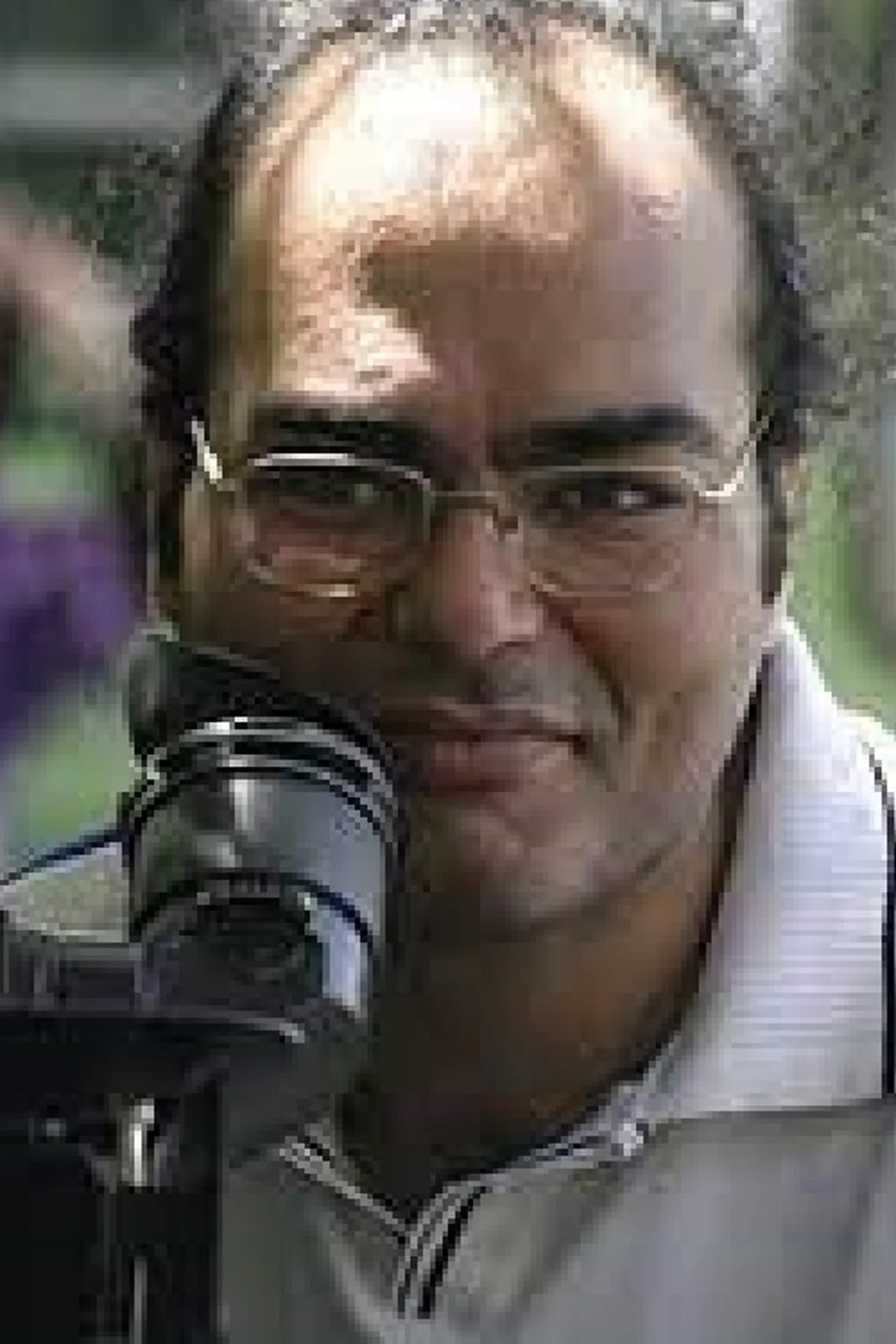 افشین صادقی