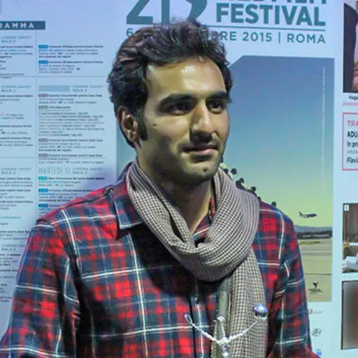 امیر عزیزی