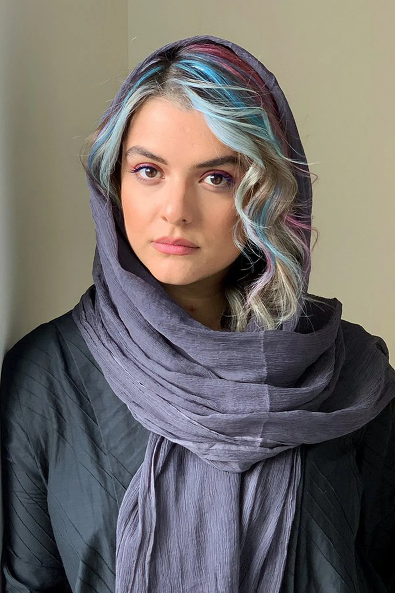 دنیا مدنی